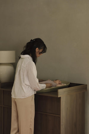 FORSALA - Skiptiborðsrammi á Kommóðu Kyo (XL) - Walnut