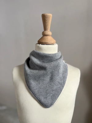 Leo Bib slefsmekkur Gray Melange